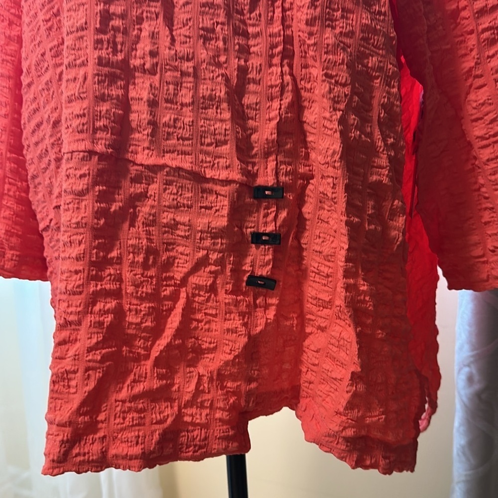 Ali Miles Red Oversized Ruched Tunic. 2X - Picture 2 of 9